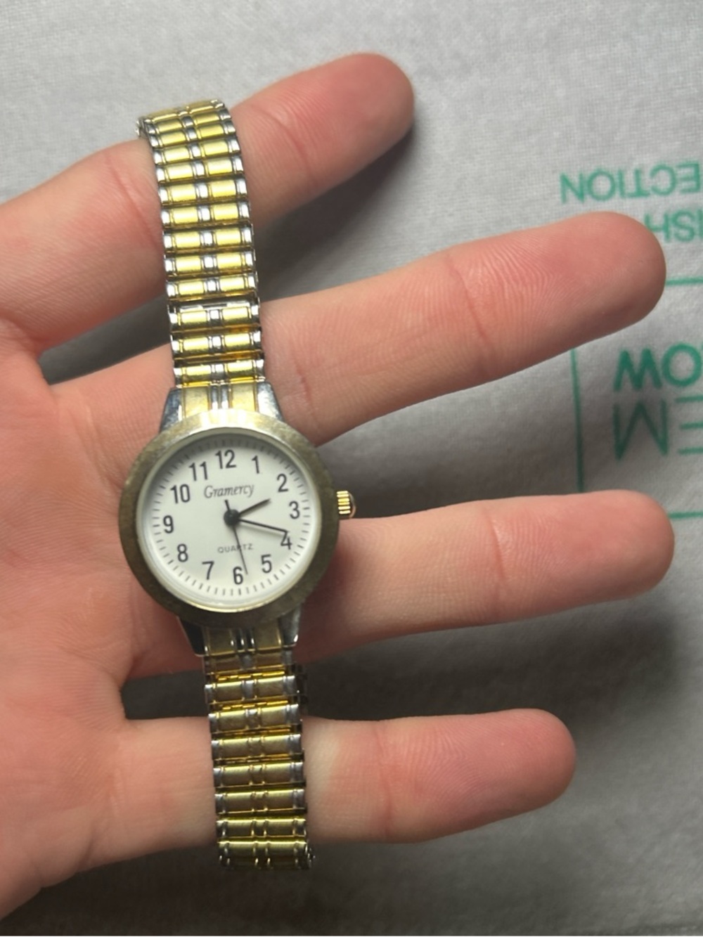 Two-Tone Quartz Ladies' Watch in Gold and Silver